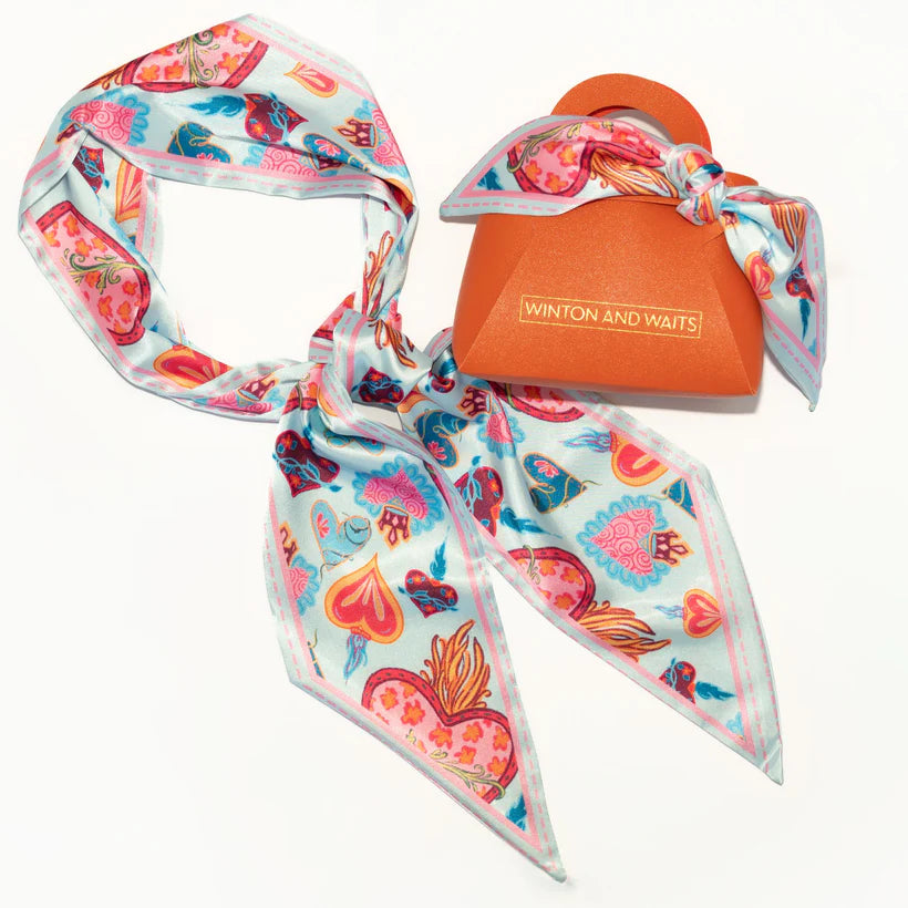 SKINNY NECK SCARF WITH TRINKET SONG OF SAINT ANTHONY