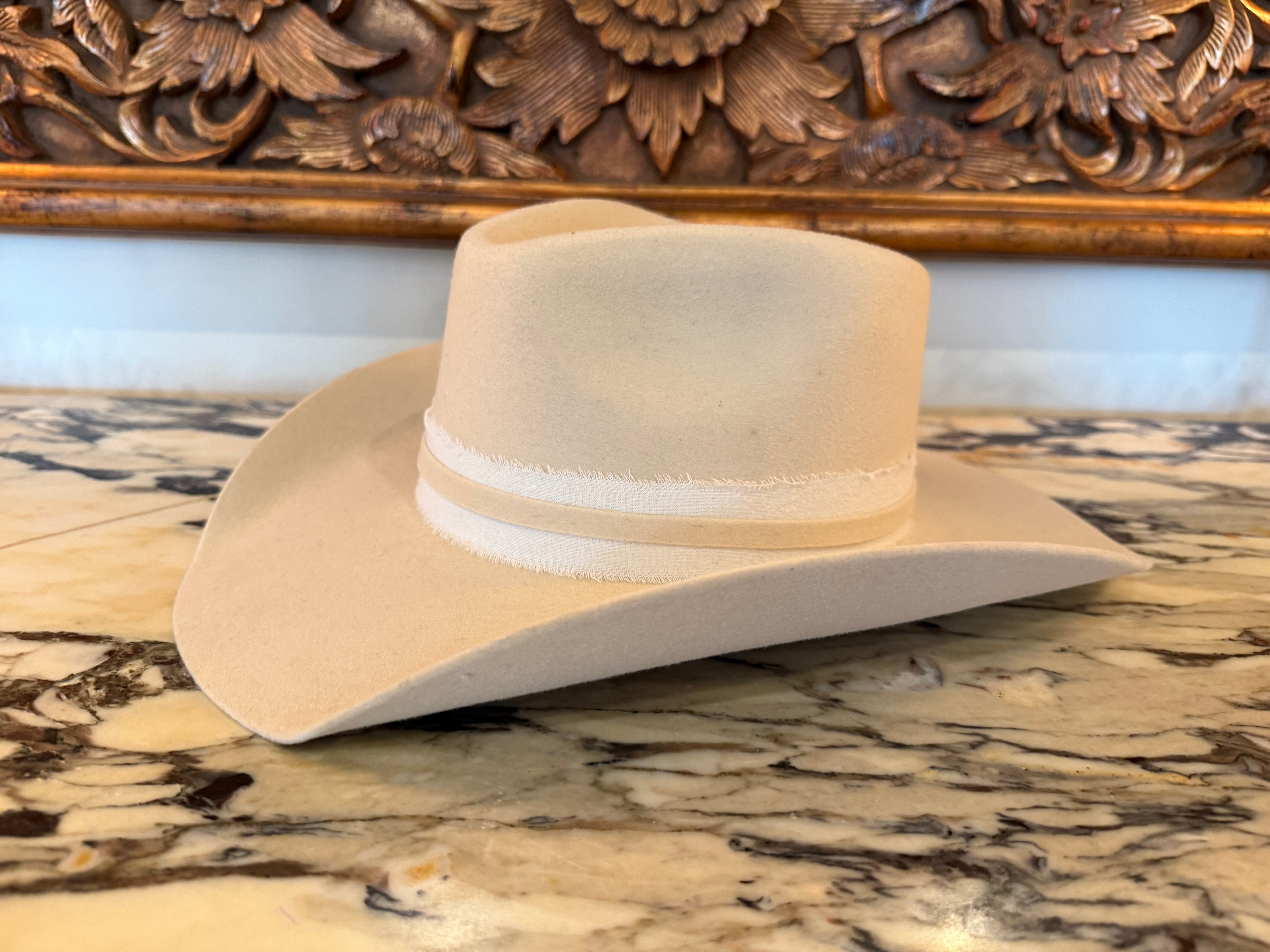 One of a Kind Women's Felt Ivory Hat