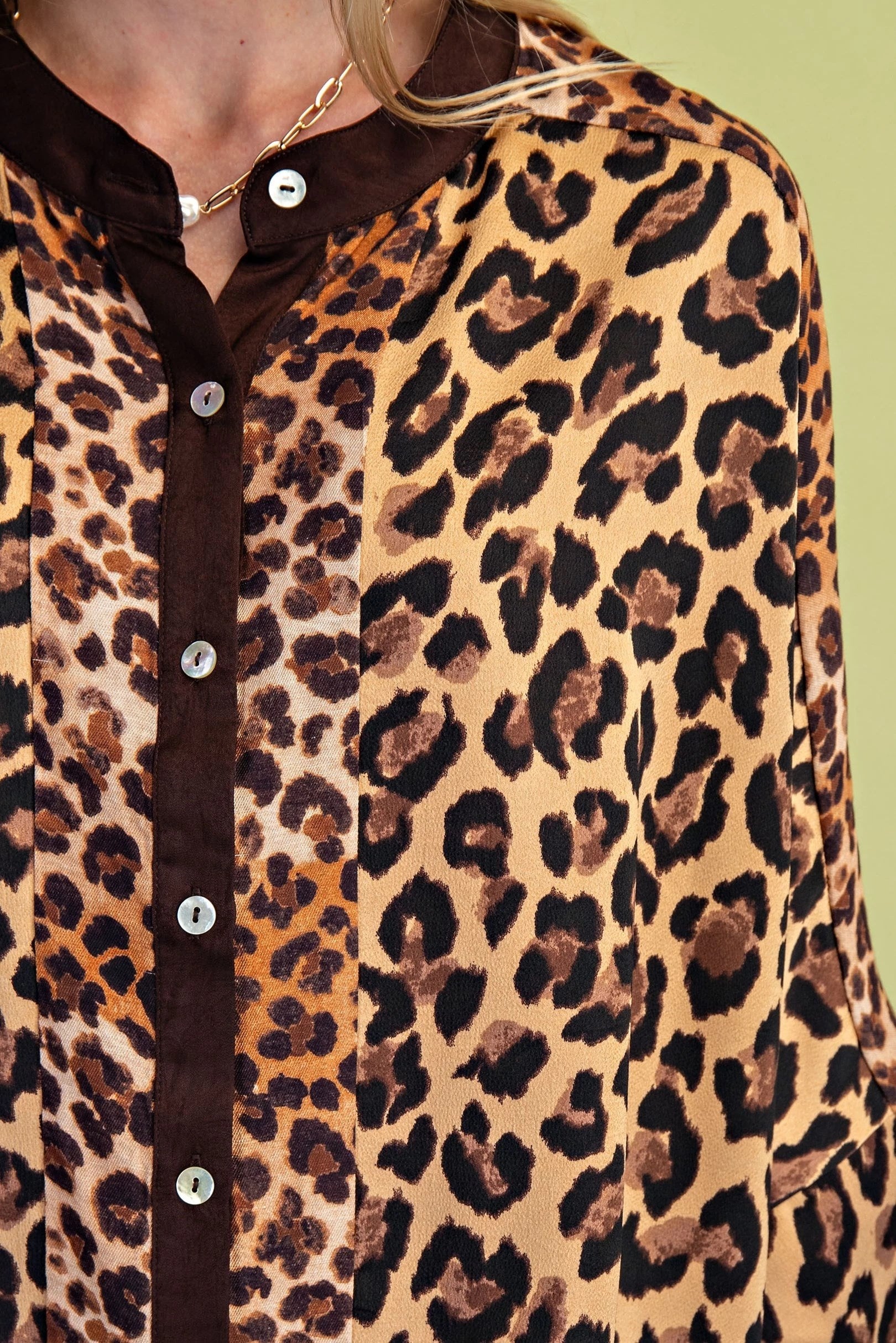 Wildly Chic & Effortlessly Cool Hi-Lo Top