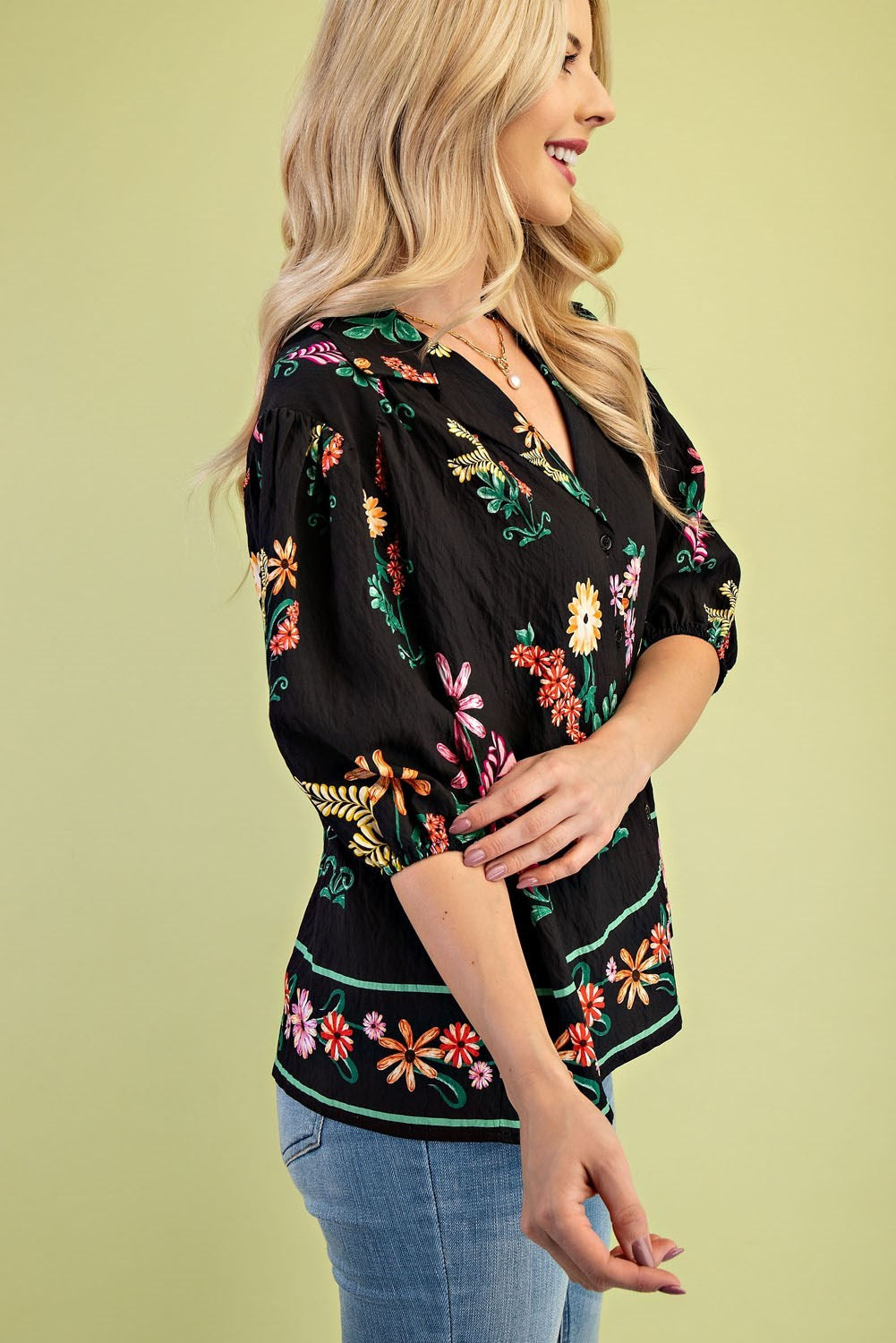 Floral Print Button-Up Blouse in Black