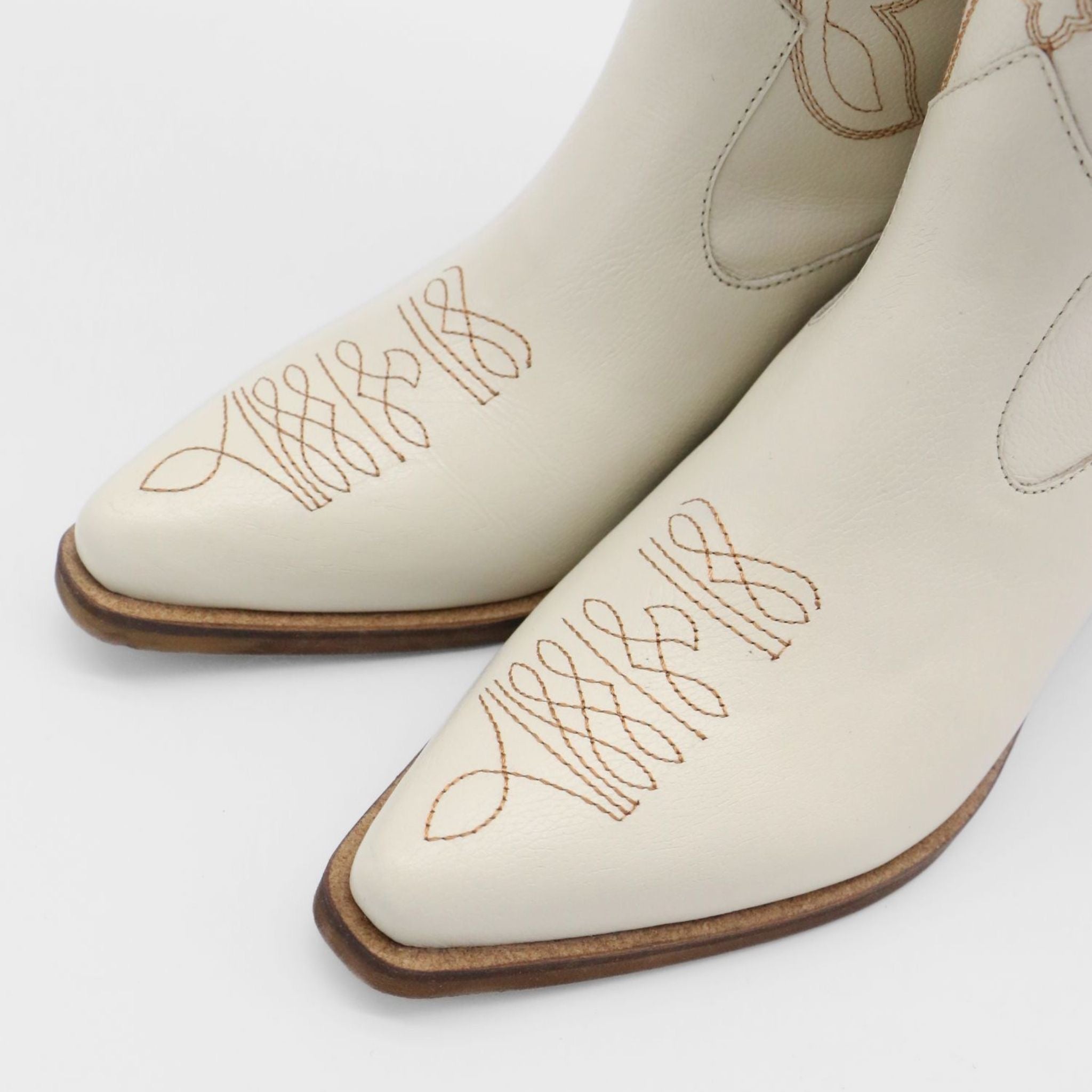 Unstoppable Ivory Western Cowgirl Boots