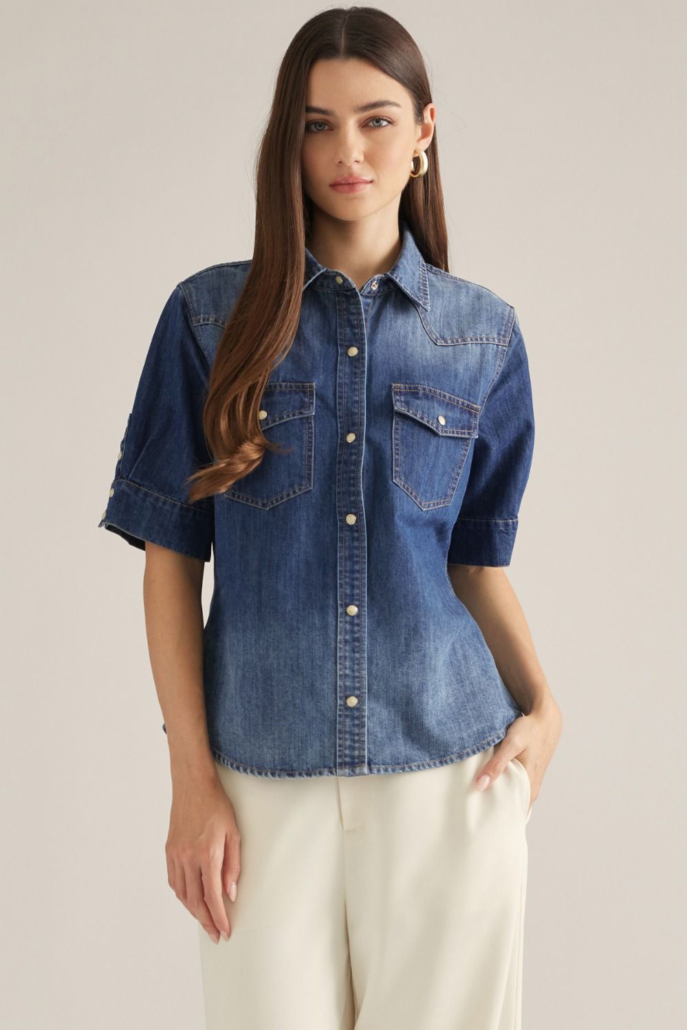 Classic Denim Short Sleeve Button-Up Top 💙