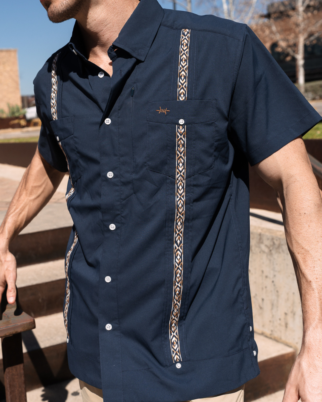 Guayabera Libre- Marino Cuero by Texas Standard