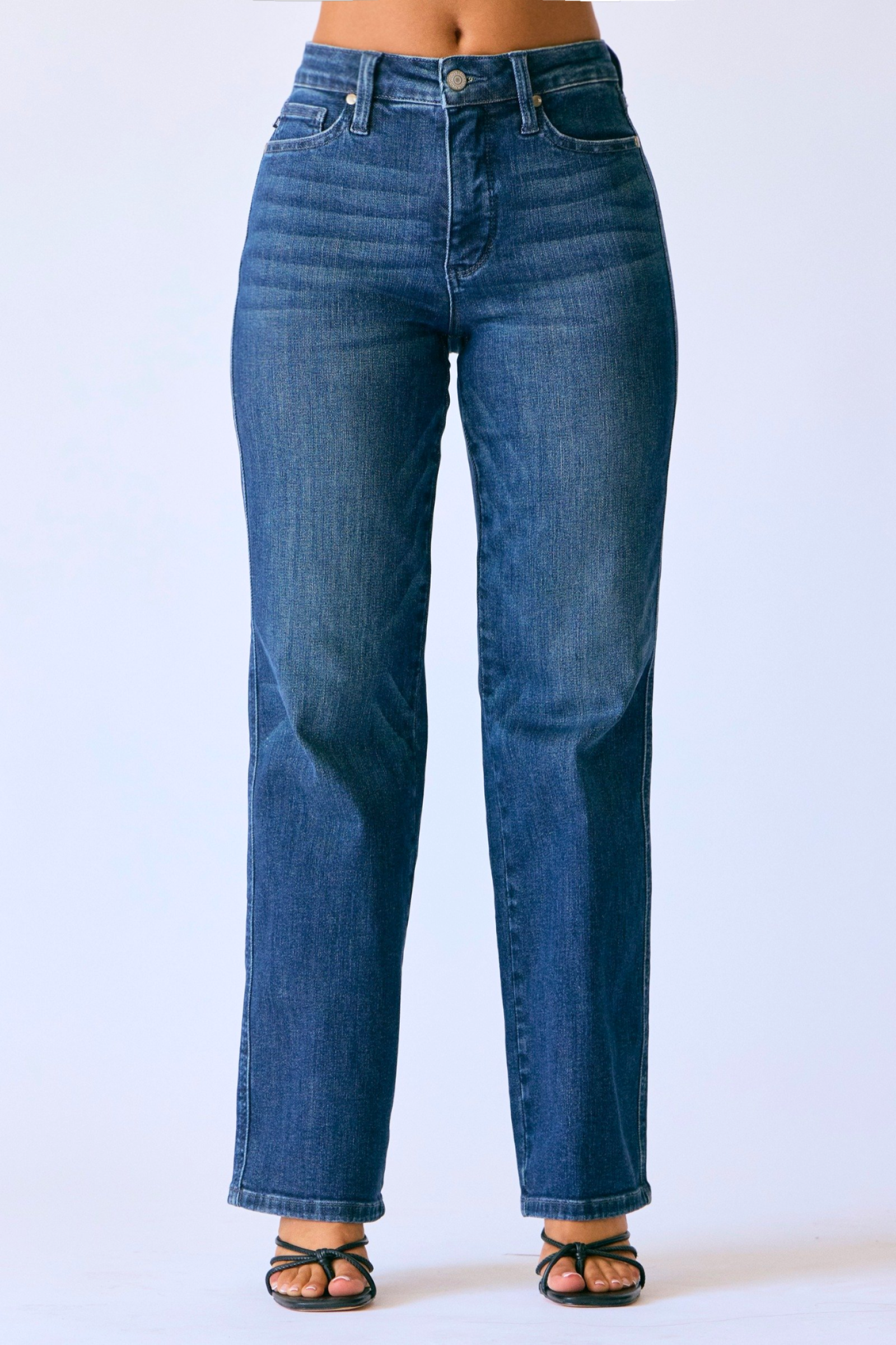Judy Blue Mid Rise Petite Straight Tummy Control Classic Jeans