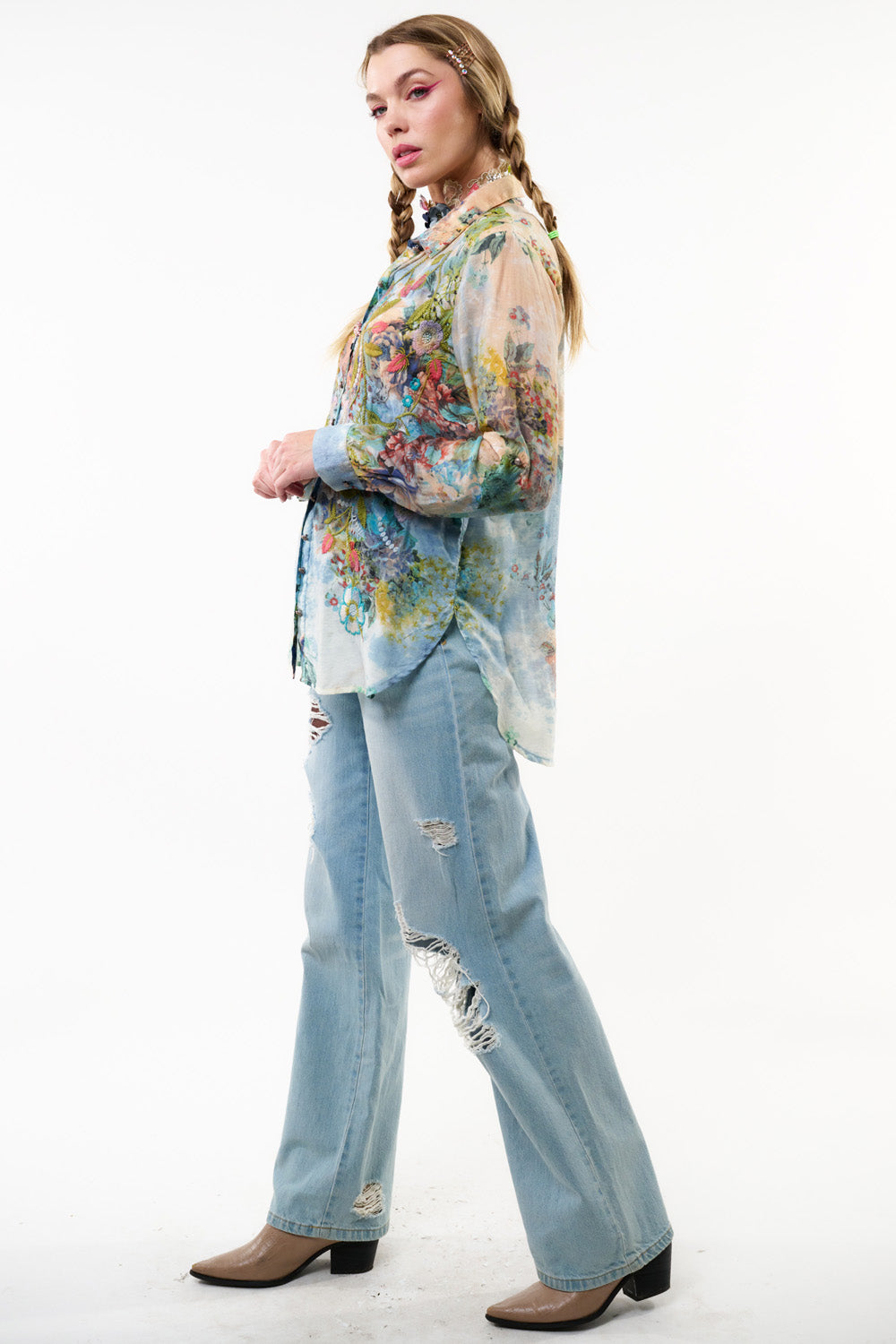 Valeria Embroidered Shirt by Aratta