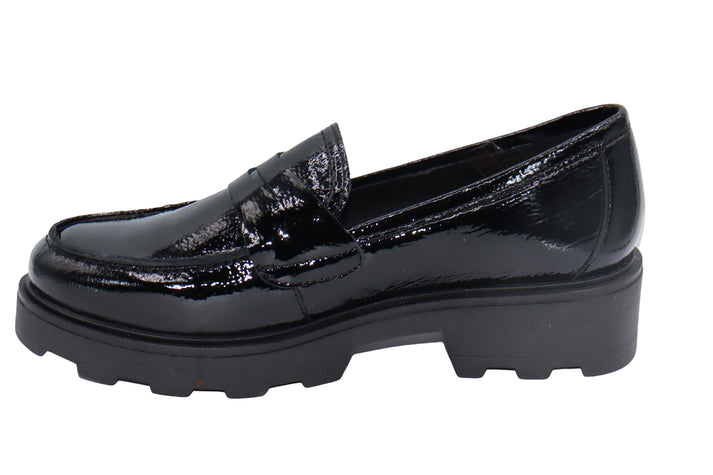 ERIC MICHAEL Black SALINA CRINKLE PATENT LUG PLATFORM LOAFER
