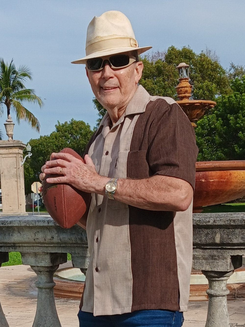 brown w/tan cuban shirt collar guayabera