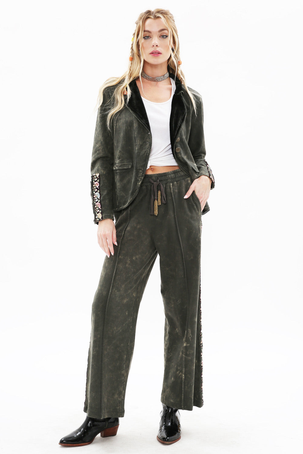 Juliette Charcoal Sweatpants by Aratta