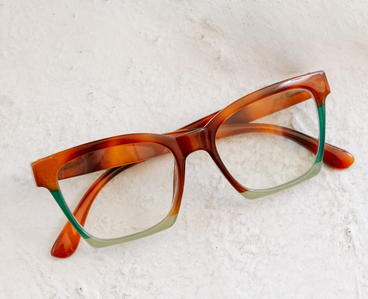 Birdie Blonde Tortoise Colorblock Peepers Reading Glasses