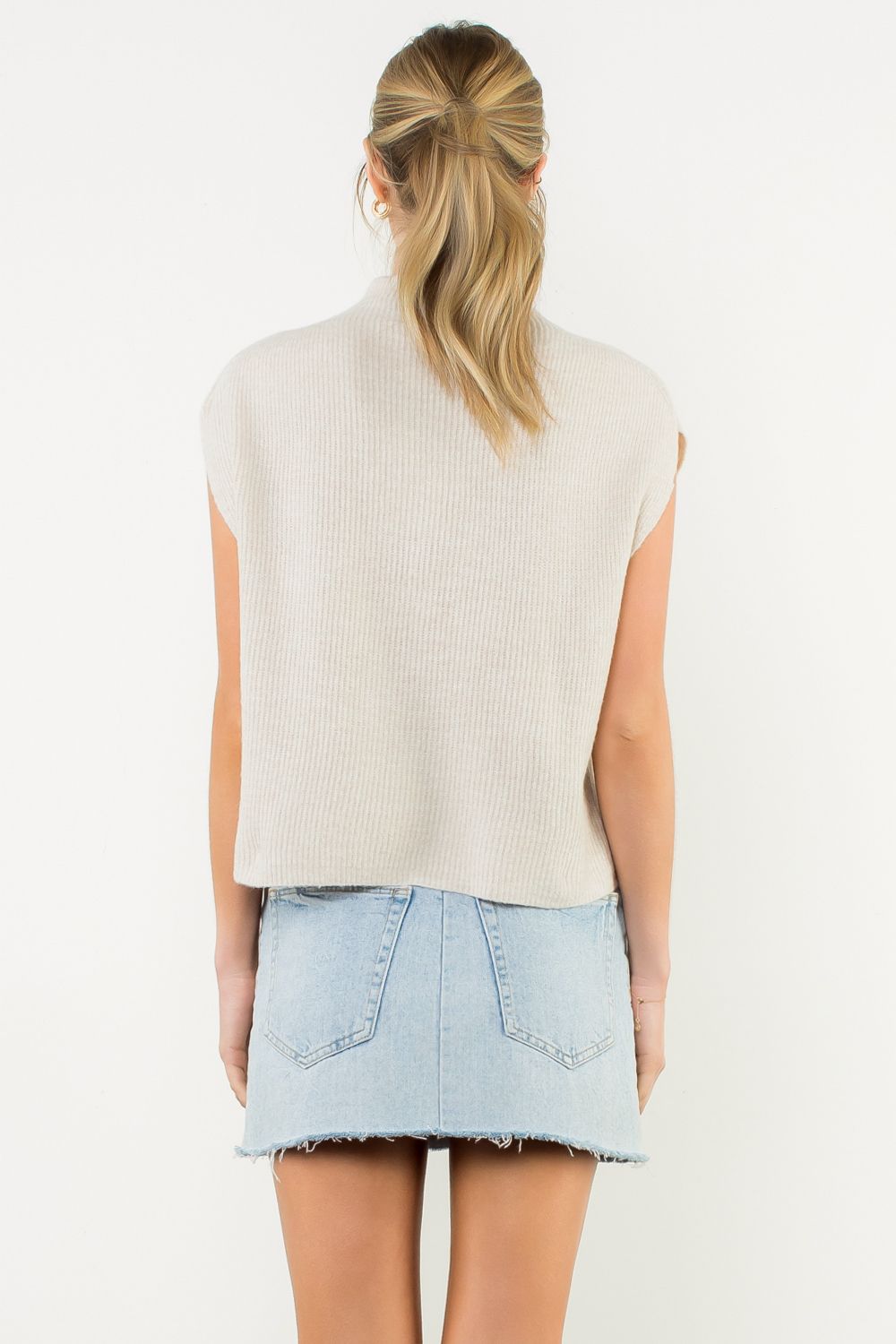 Sleeveless Mock Neck Knit Top- Cream