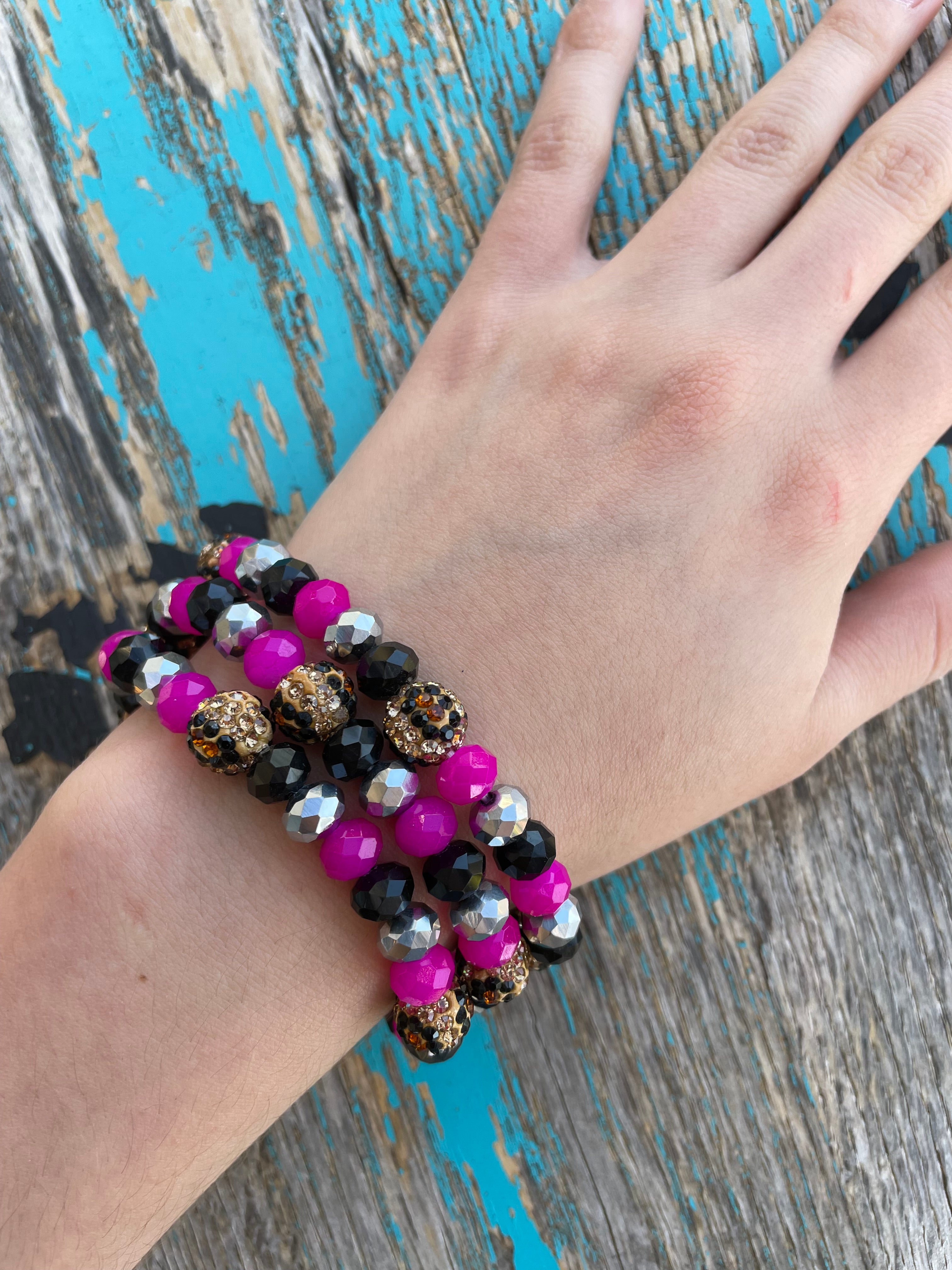 Triple Strand Bead Bracelet/Magenta/Blk/Leopard