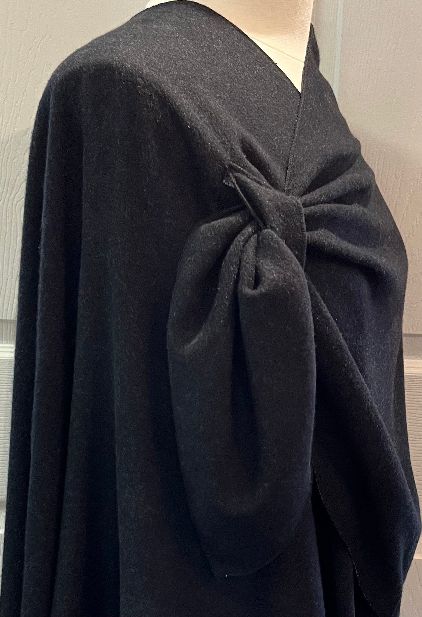 GREY to BLACK Reversible Cashmere Shawl