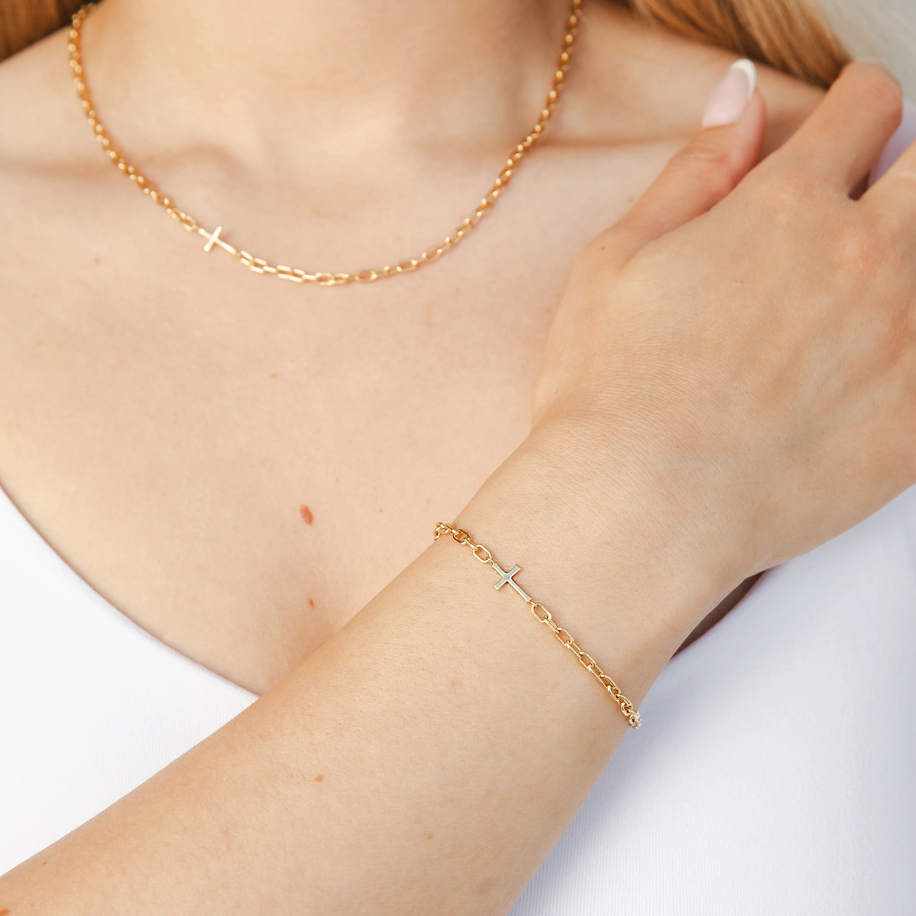 Mini Chain Breaker Cross Bracelet-Gold