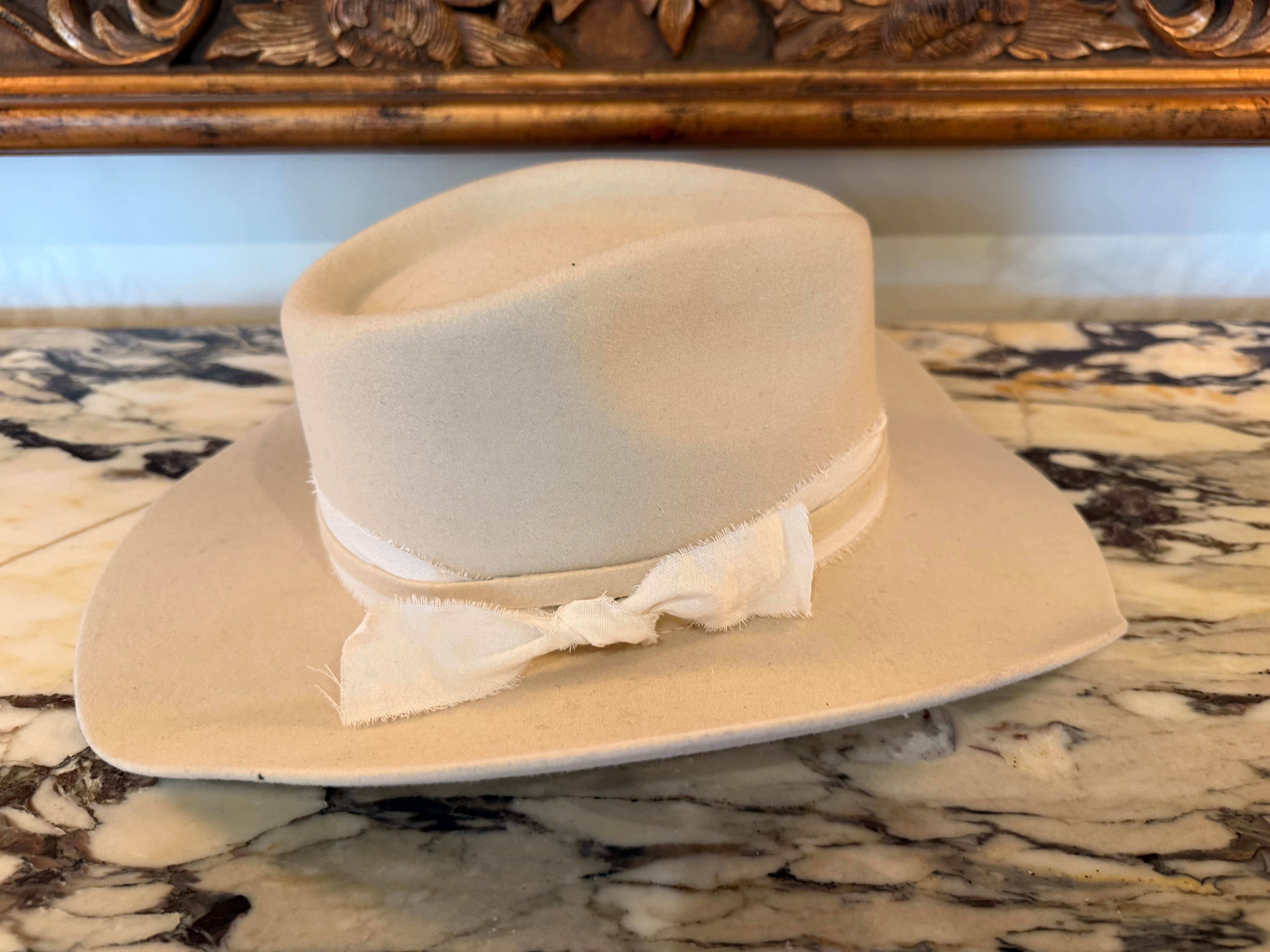 One of a Kind Women's Felt Ivory Hat