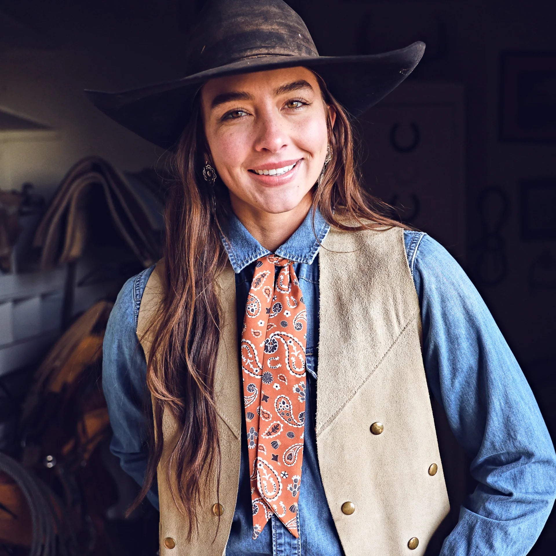 Luck be a Paisley Twilly- Saddle
