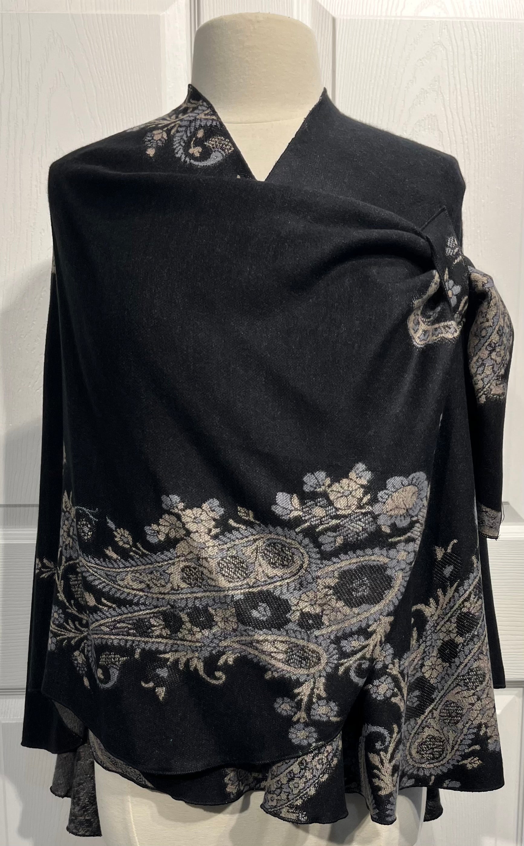 Black to Grey Paisley Reversible Cashmere Shawl