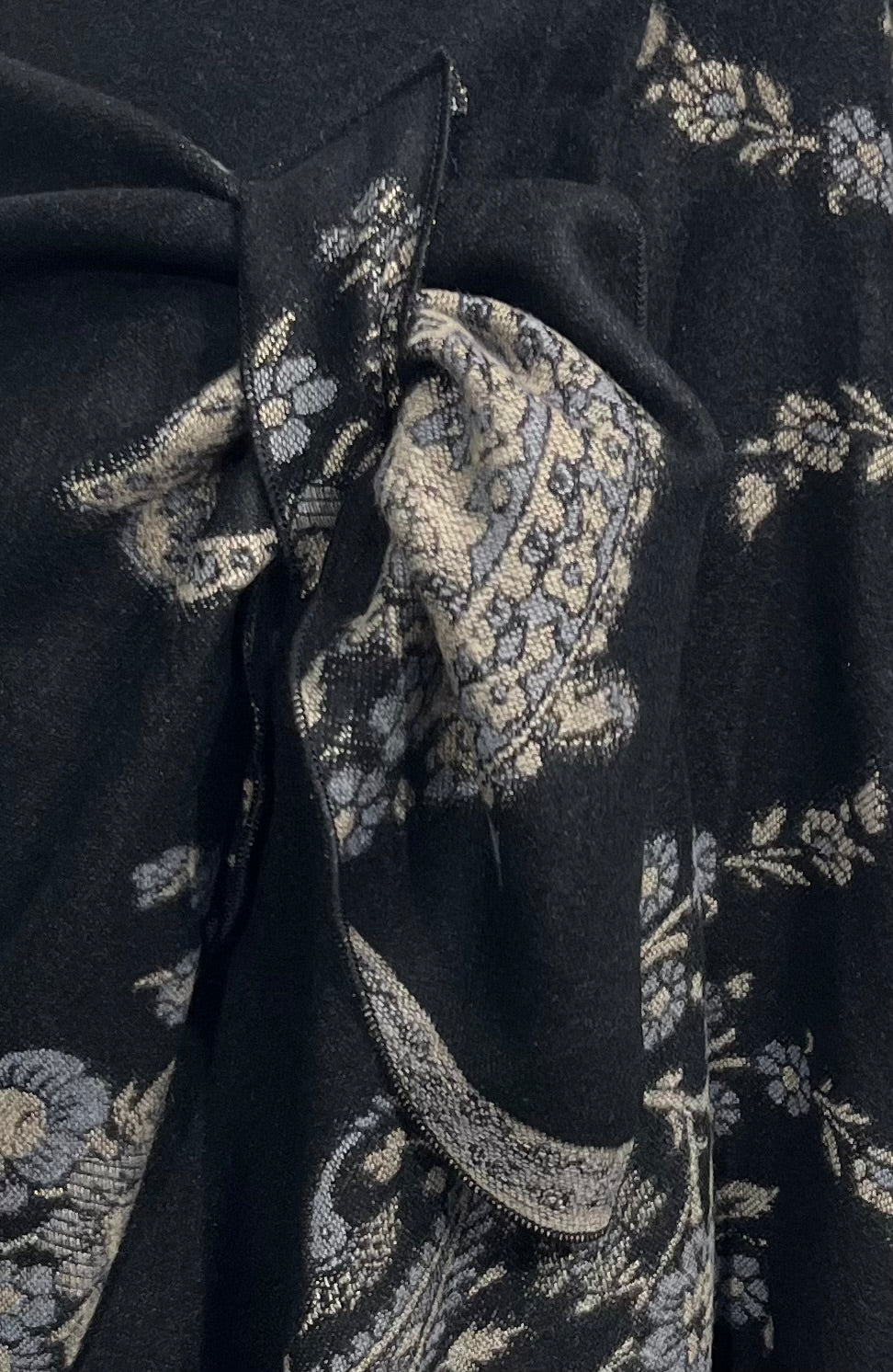 Black to Grey Paisley Reversible Cashmere Shawl