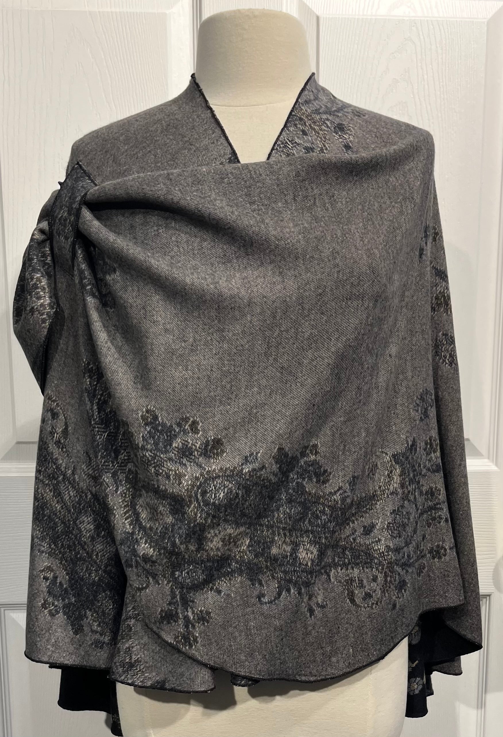 Black to Grey Paisley Reversible Cashmere Shawl