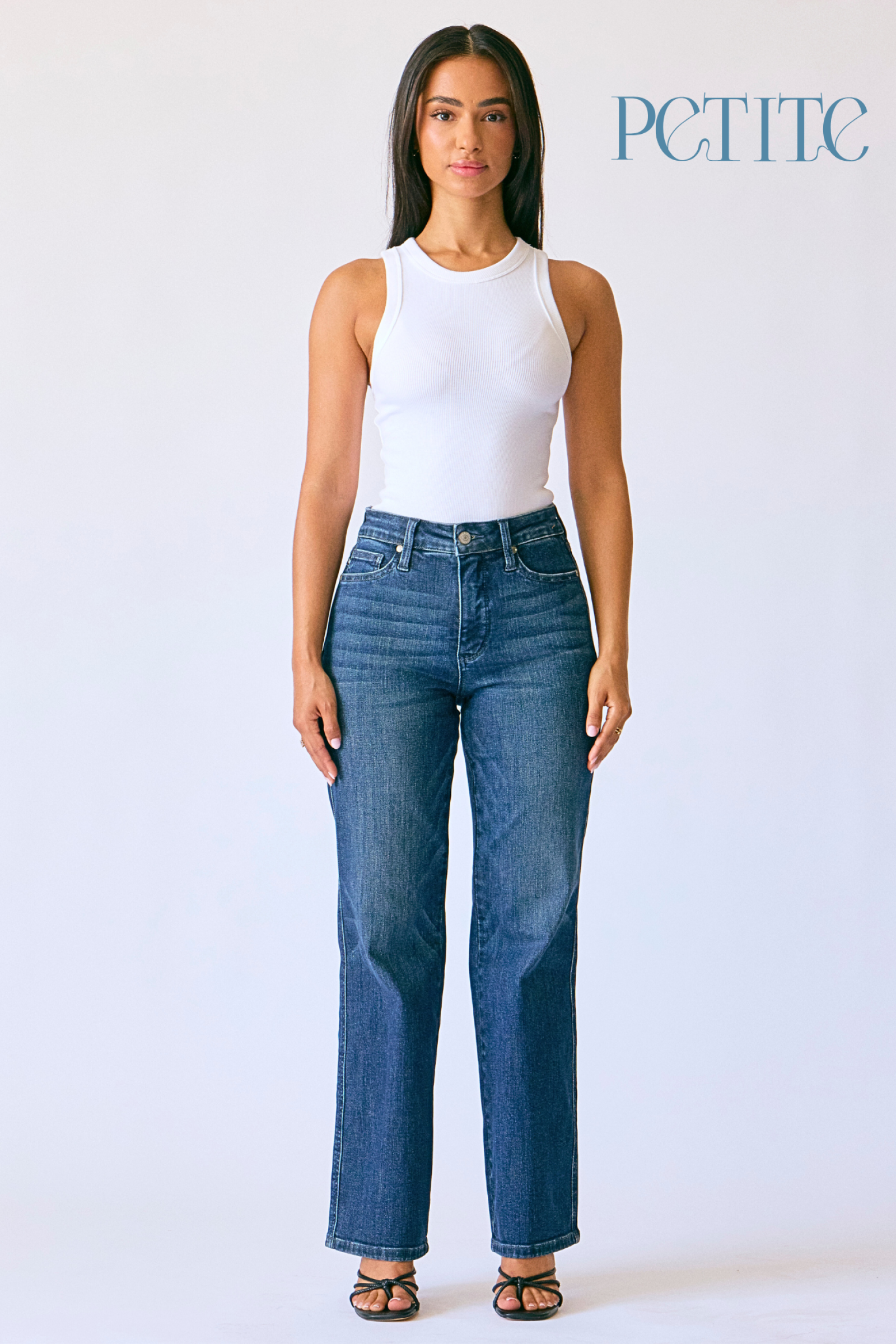 Judy Blue Mid Rise Petite Straight Tummy Control Classic Jeans