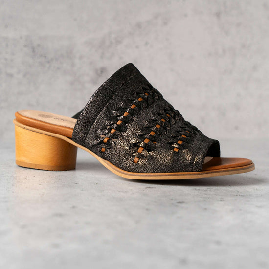 Eric Michael Lisbon Black Crackle Leather Sandal