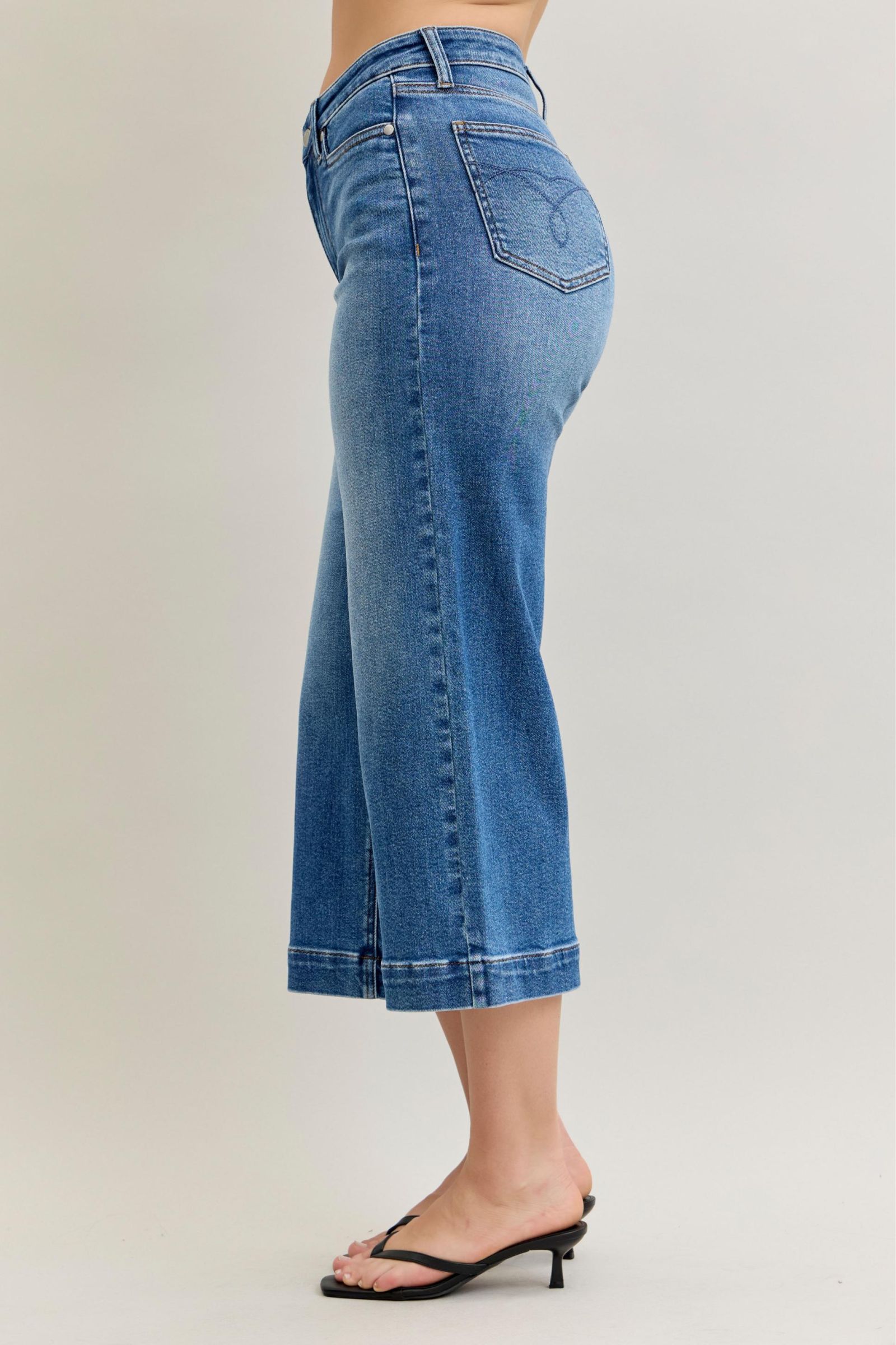 Judy Blue Mid Rise Wide Hem Crop Jeans