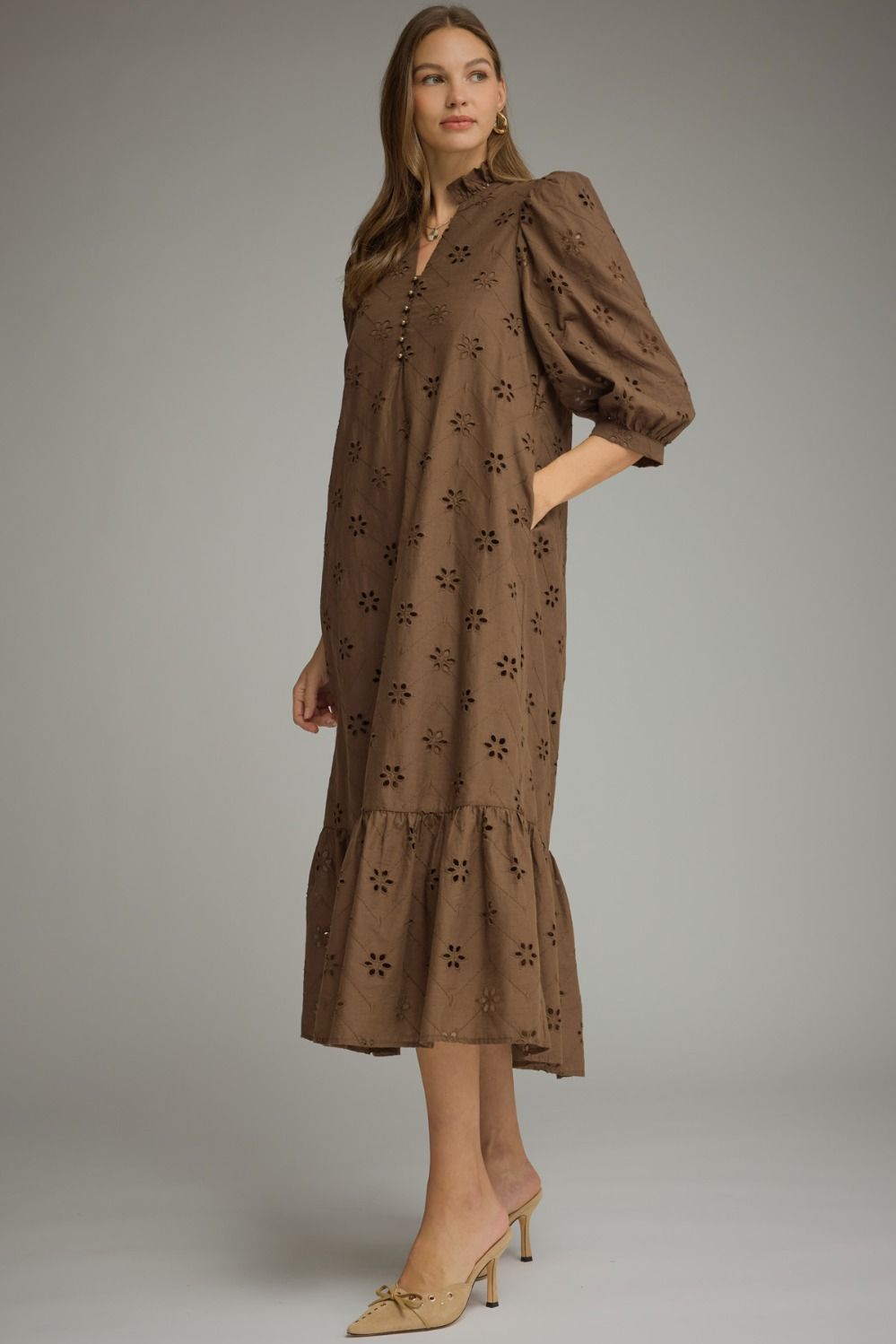 Chocolate Floral Eyelet Midi Dress 🤎