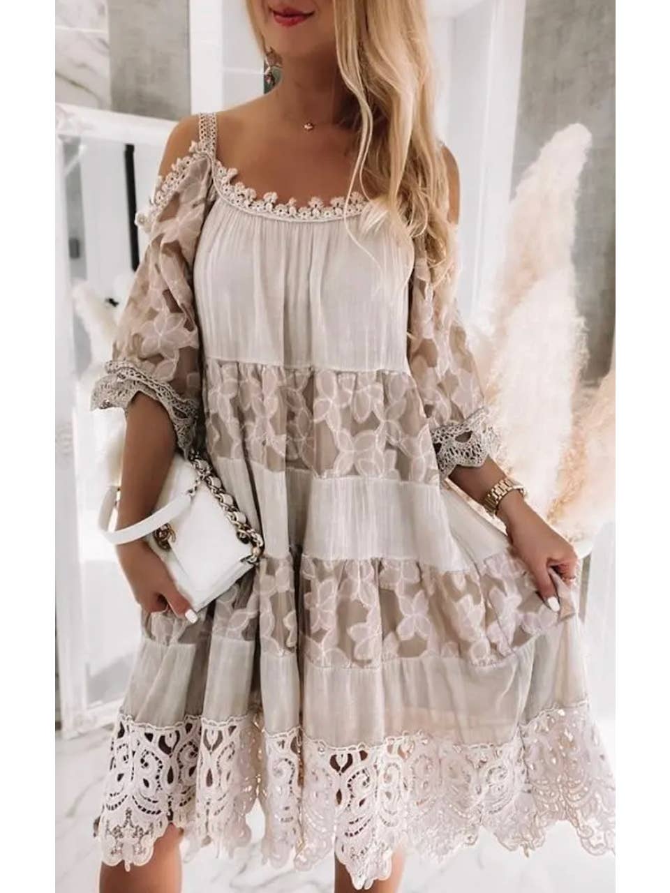 Elegant Beige Lace Dress – Italian Inspired