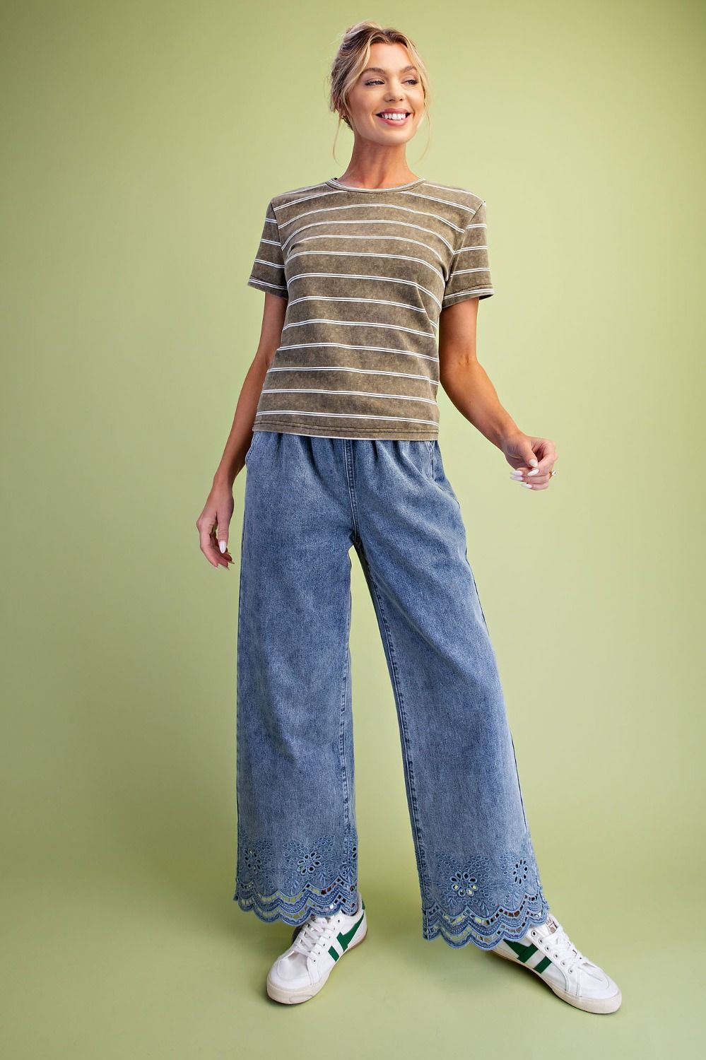 Eyelet Scallop Hem Wide Leg Jeans