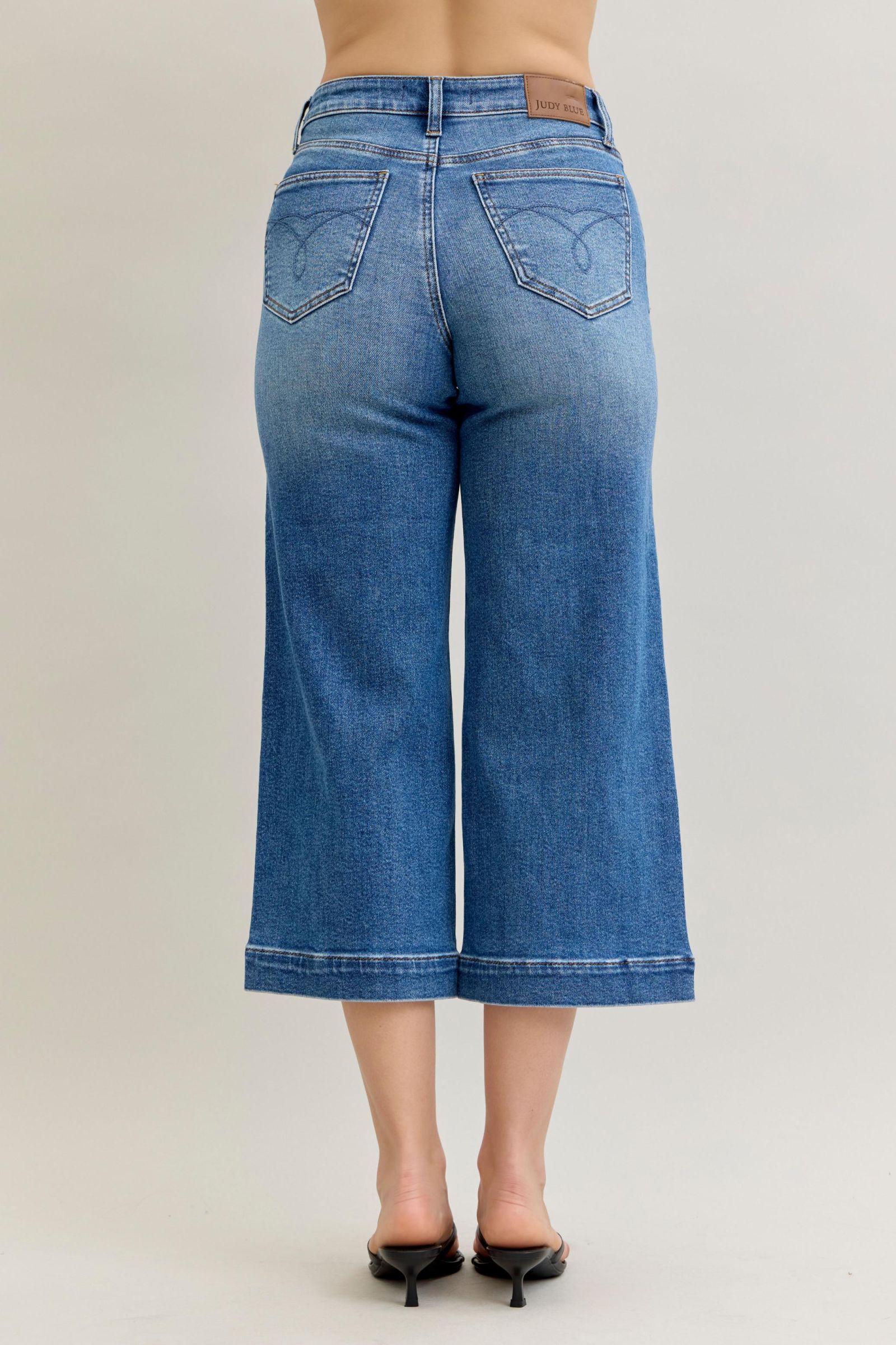 Judy Blue Mid Rise Wide Hem Crop Jeans
