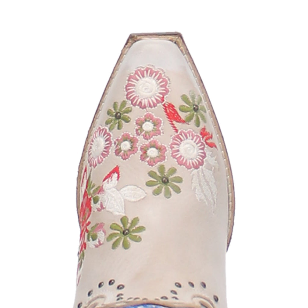 #POPPY WHITE Embroidered Boot