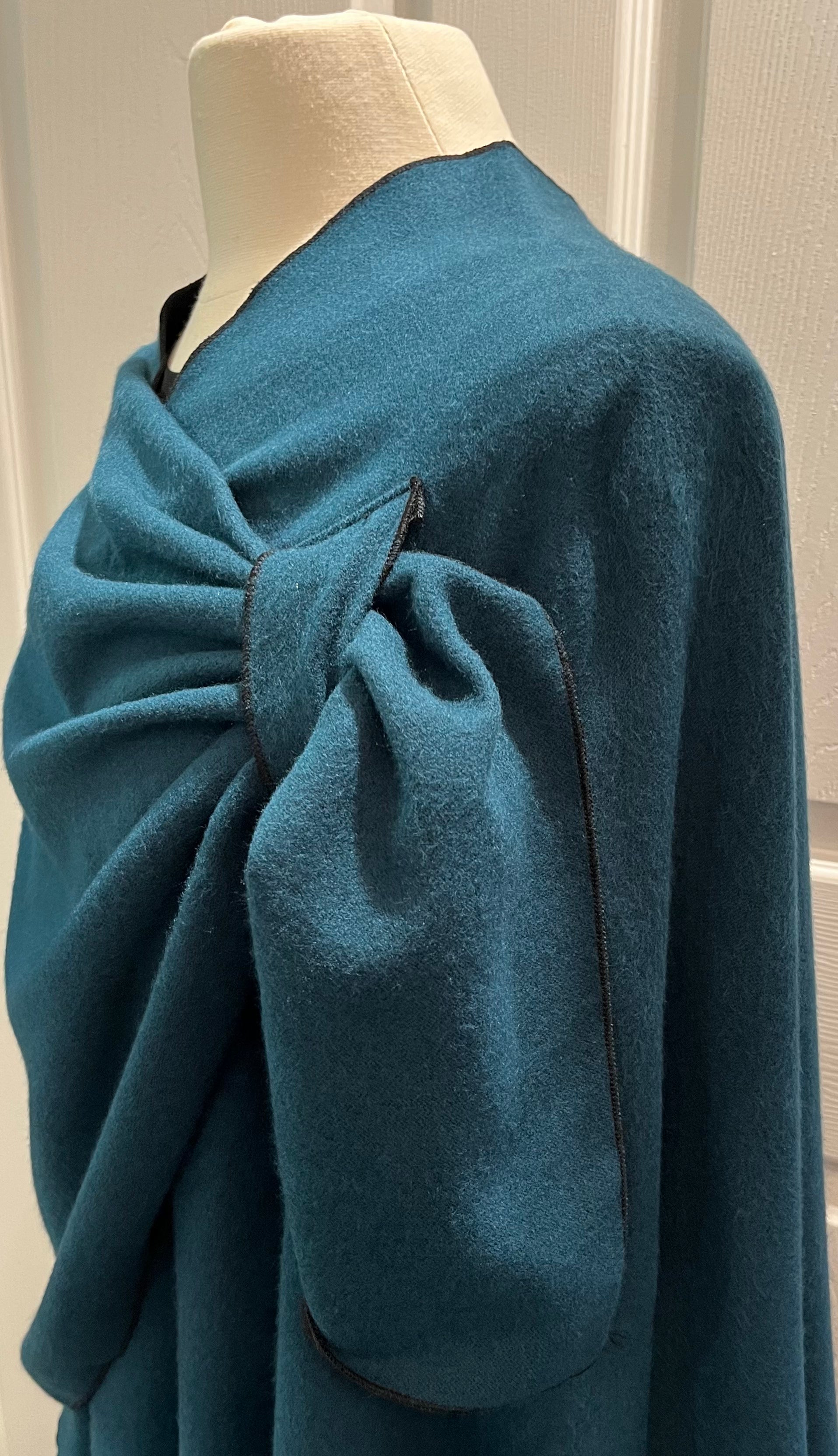 TEAL to BLACK Reversible Cashmere Shawl