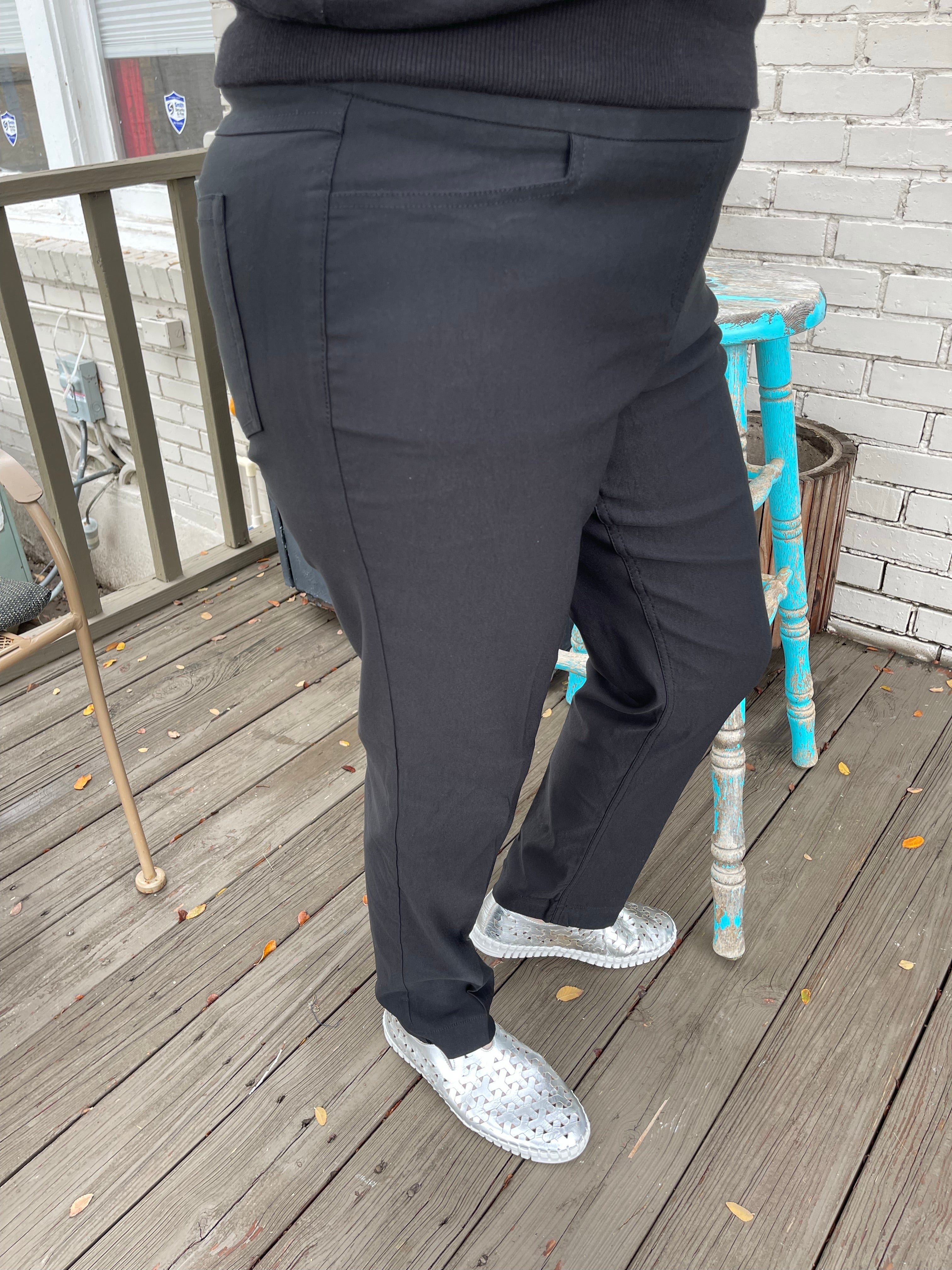 BLACK PULL-ON Ankle Pant w/ POCKETS
