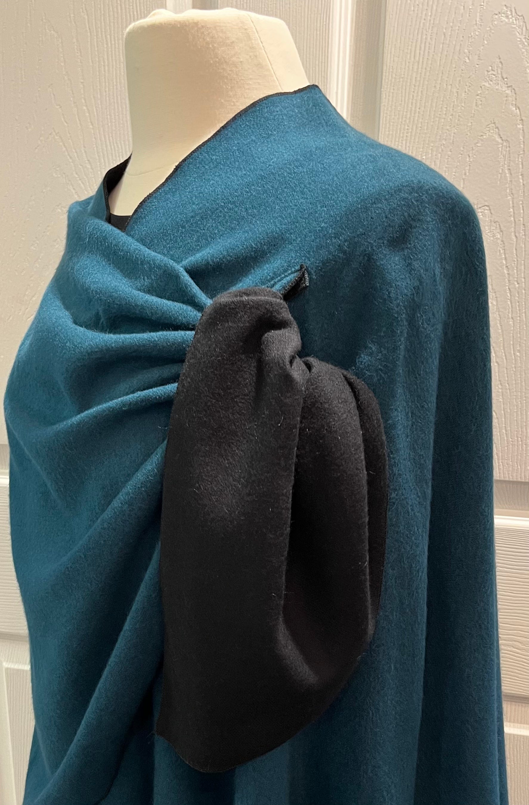 TEAL to BLACK Reversible Cashmere Shawl